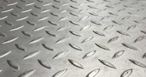 316L-SS-Checkered-Plates,-Sheets-&-Coils